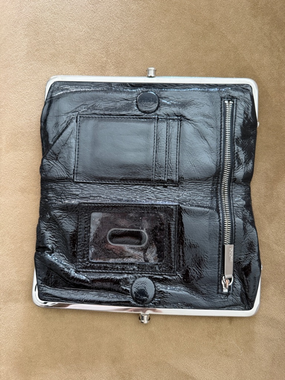 Hobo Lauren Wallet Clutch Black Patent Leather with Silver Hardware Mint Cond - Picture 5 of 9